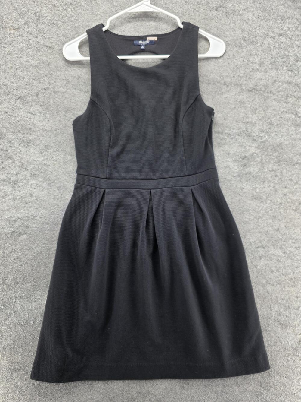 Madewell Dress Womens 8 Black Fit & Flare Short Sleeveless Pleated Crew Neck